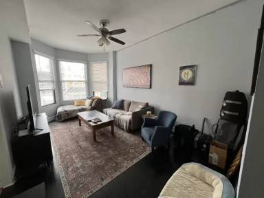 Main picture of 1913 W Chicago Ave