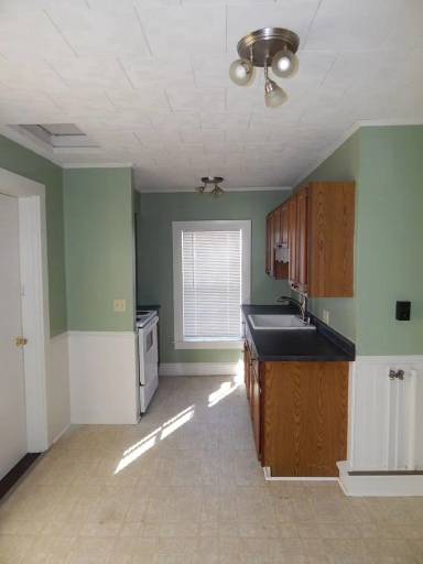 Main picture of 70 Palm St