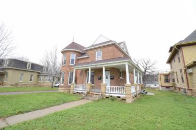 Main picture of 1616 S Riverfront Dr