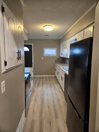 Main picture of 3210 4th Ave