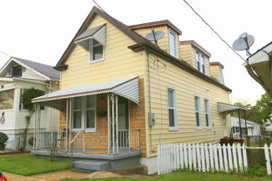 Main picture of 4059 Schiller Pl