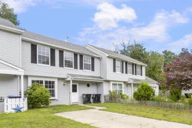 Main picture of 144 Shoreline Dr