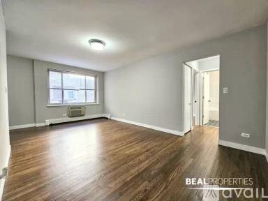 Main picture of 528 W Oakdale Ave