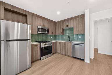 Main picture of 4080 32nd St