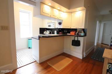 Main picture of 1477 Beacon St