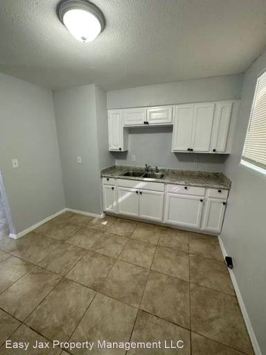 Main picture of 1710 Union St W