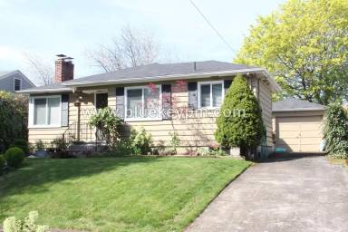 Main picture of 3245 NE 85th Ave