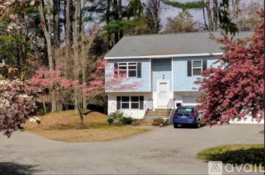 Main picture of 75 Elsmere Ave