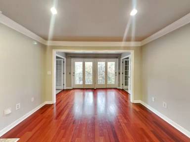 Main picture of 3201 Lenox Rd NE