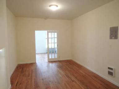 Main picture of 132 Allen St