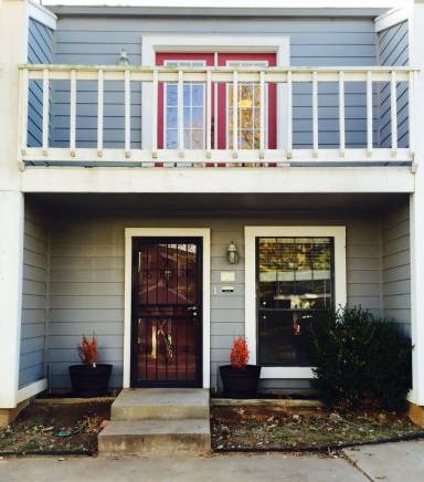 Main picture of 1033 E 57th Pl