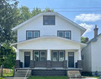 Main picture of 665 Siebert St