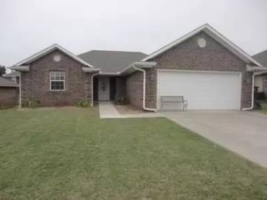 Main picture of 2211 University Blvd