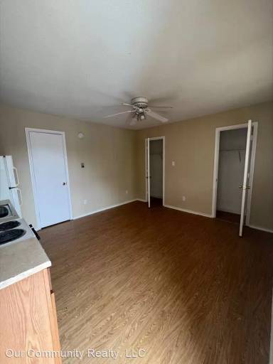 Main picture of 4521 Columbia Ave