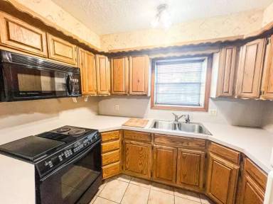 Main picture of 501 N Main St