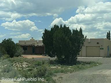 Main picture of 385 S Tejon Ln