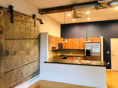 Main picture of 425 N Prince St