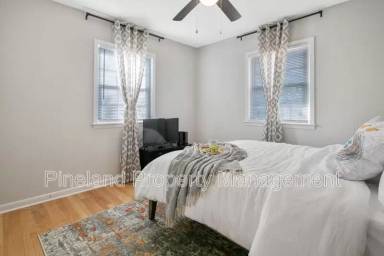 Main picture of 6022 Elstree Pl