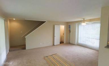 Main picture of Carelton Courtyard