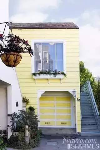 Main picture of 2629 Hyde St