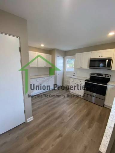 Main picture of 2717 Electric Ave