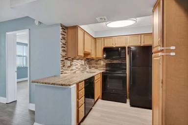 Main picture of 744 Executive Center Dr