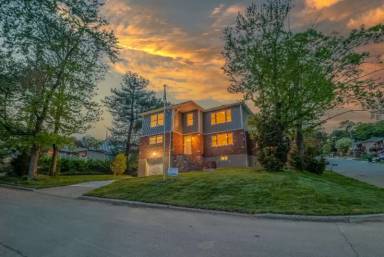 Main picture of 205 Gordon Ave