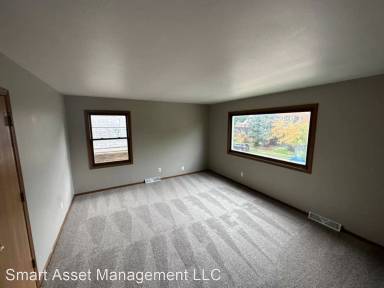 Main picture of 6507 W Mitchell St