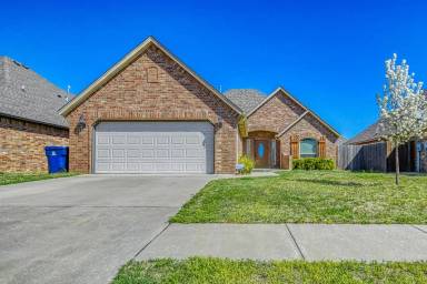 Main picture of 5105 SW 122nd Ter