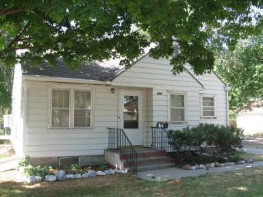 Main picture of 5445 Huntington Ave