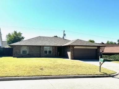 Main picture of 8008 NW 114th St