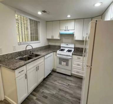 Main picture of 4854 E University Ave