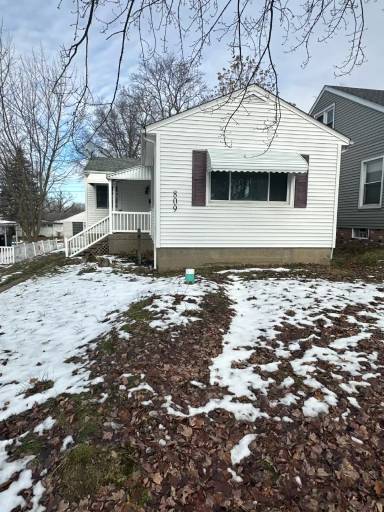 Main picture of 809 Lakewood Blvd