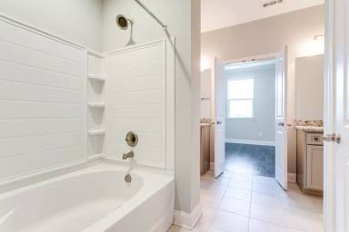 Main picture of 1581 Hampshire Pl