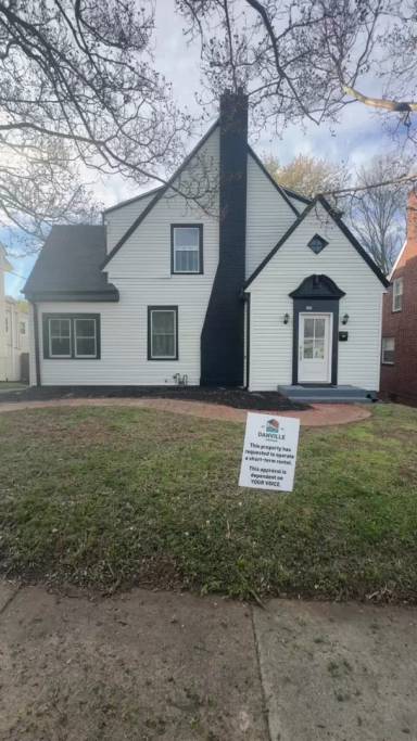 Main picture of 447 Avondale Dr