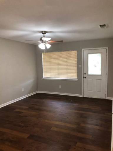 Main picture of 1500 W 29th St