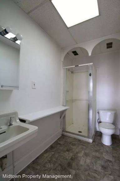 Main picture of 2221 N 3
