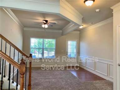 Main picture of 967 Pine Ln
