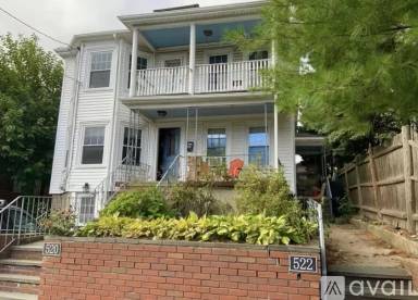 Main picture of 522 Mount Auburn St