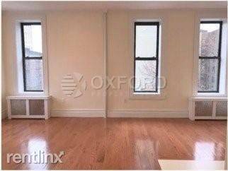 Main picture of 301 W 96th St