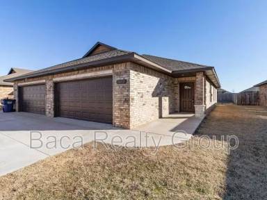Main picture of 1835 Cypress Ln
