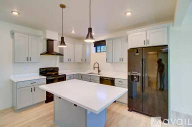 Main picture of 1206 E Jen Dr