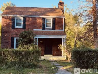 Main picture of 1015 Willow Dr
