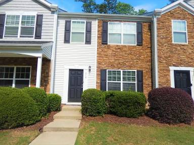 Main picture of 210 Tallula Ln