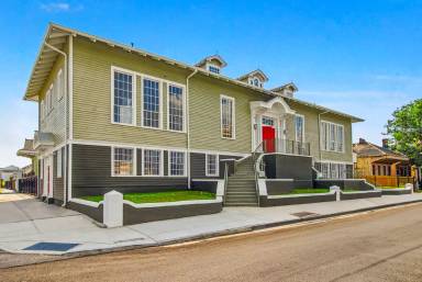 Main picture of 2135 2nd St