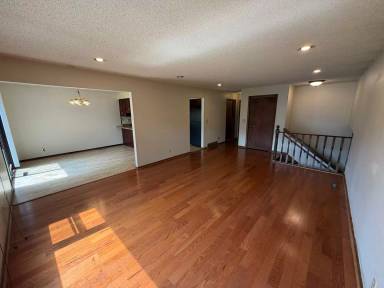 Main picture of 3303 Eddy Ln