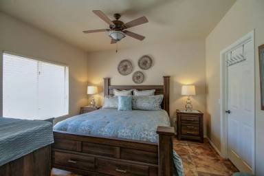 Main picture of Pinnacle Canyon