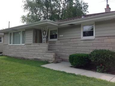 Main picture of 530 School St