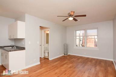 Main picture of 4031 N Kenmore Ave