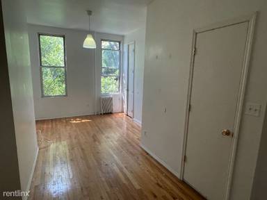 Main picture of 220 Boerum St